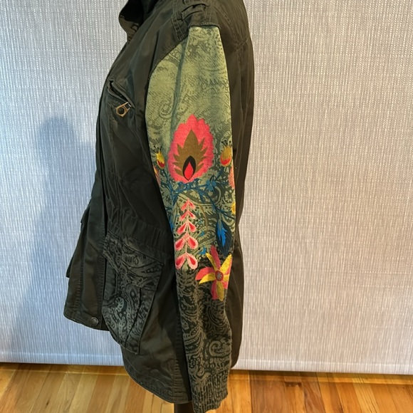 Desigual khaki zippered jacket - Picture 4 of 9
